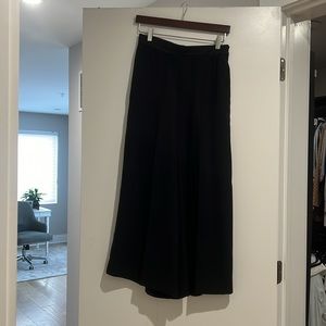 Banana Republic black wide leg cropped pants